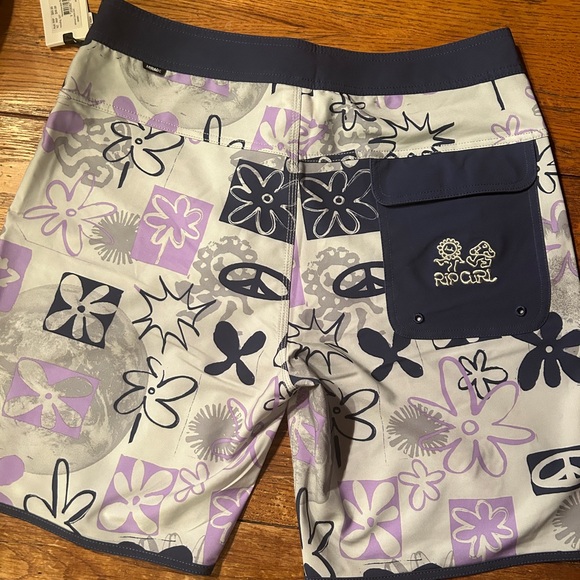 NWT Rip Curl Surf Shorts - Picture 5 of 5